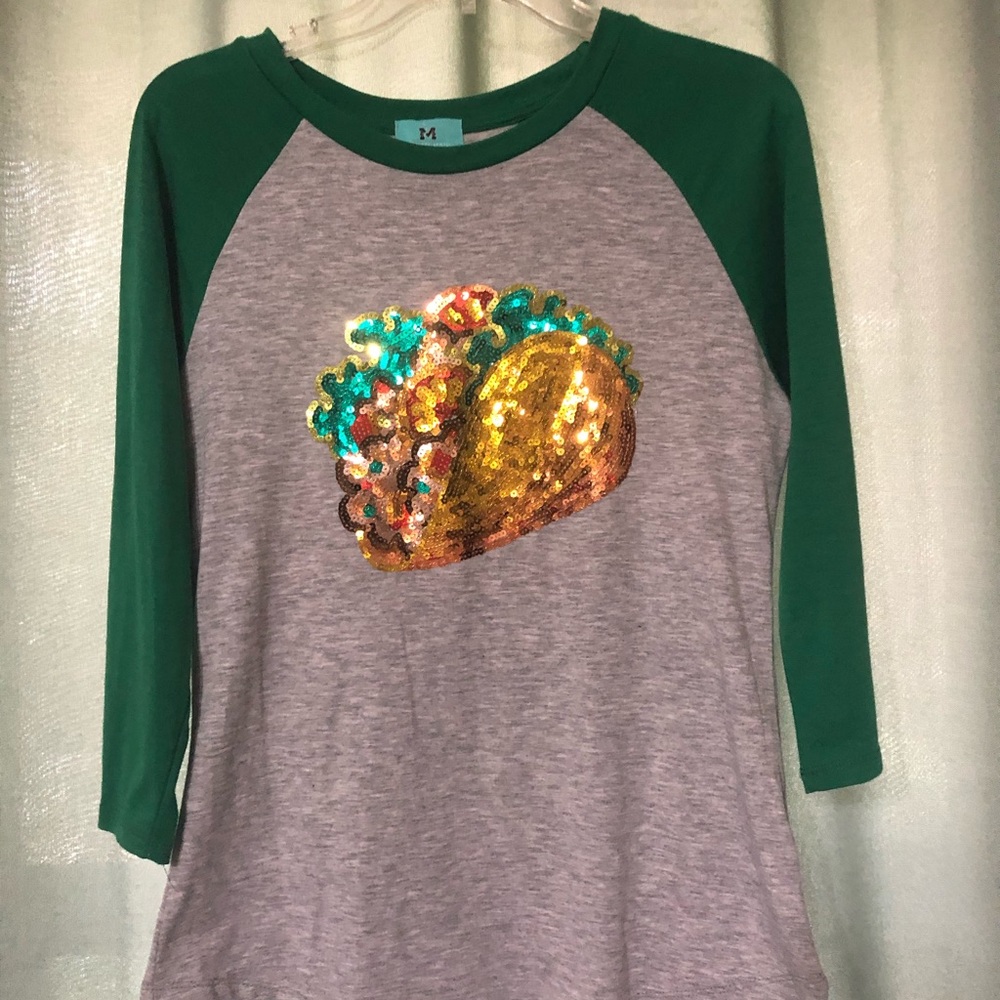 Green/grey baseball tee with sequin taco!!! 🌮